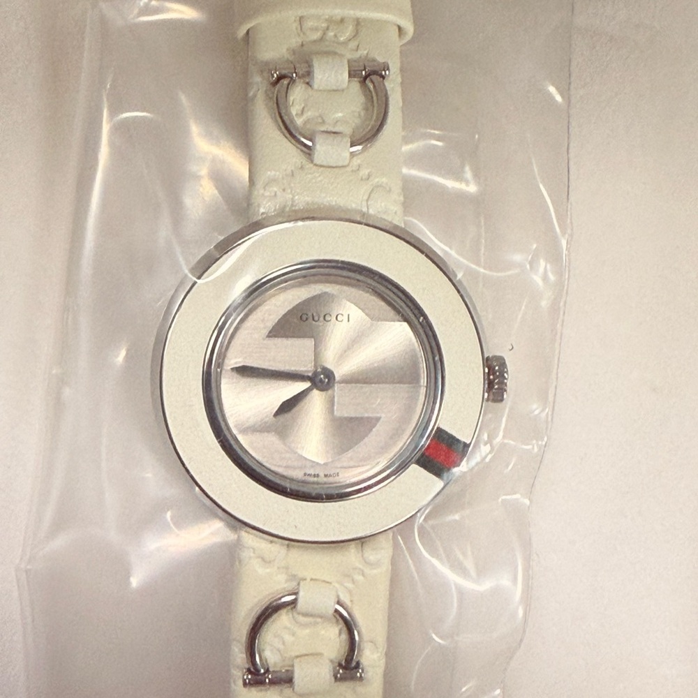 Gucci White and Silver Watch